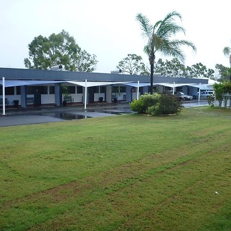 Birch Motel Bowen Exterior photo